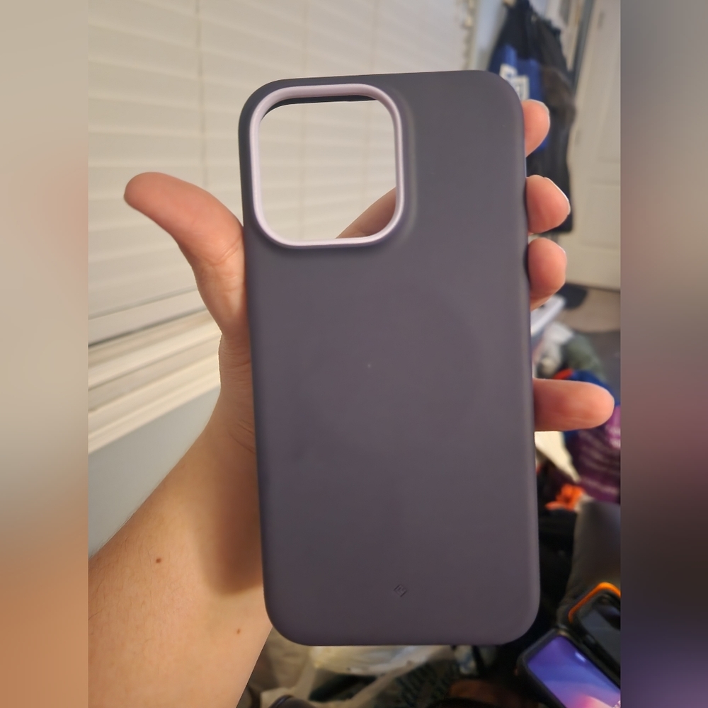 Caseology Nano Pop Mag Silicone Case for iPhone 14 Pro Max - Picture 3 of 5